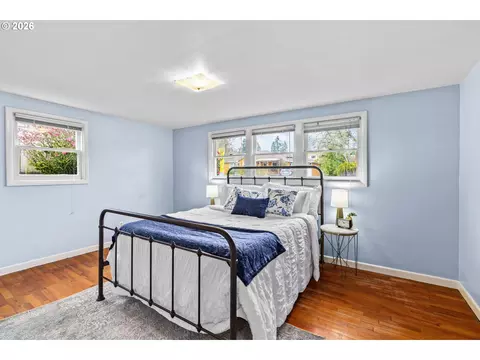 Bedroom - 84 W 27th Ave, Eugene, OR 97405 photo 3 of 4