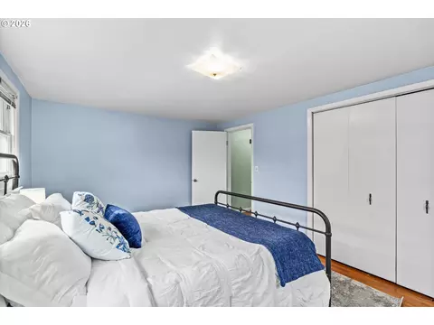 Bedroom - 84 W 27th Ave, Eugene, OR 97405 photo 4 of 4