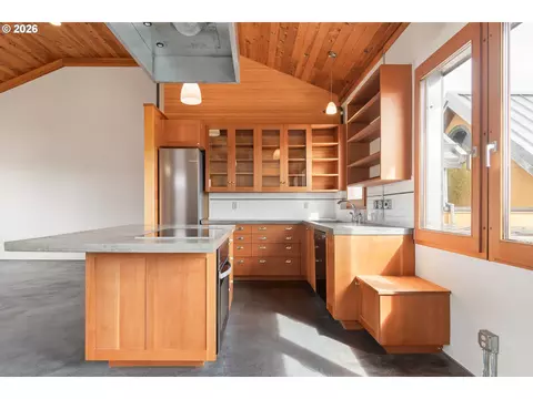 Kitchen - 321 Mill St #3, Eugene, OR 97401 photo 5 of 5