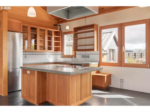Kitchen - 321 Mill St #3, Eugene, OR 97401 photo 4 of 5