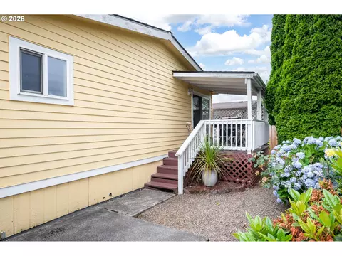 1949 SE Palmquist Rd #4, Gresham, OR 97080 photo 4