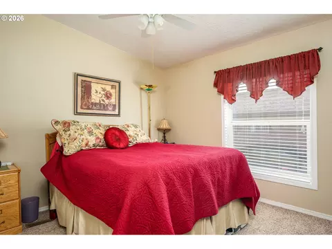 1949 SE Palmquist Rd #4, Gresham, OR 97080 photo 31