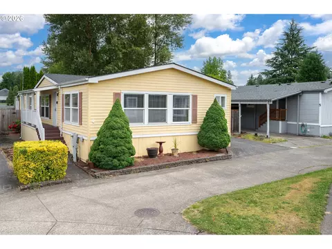 1949 SE Palmquist Rd #4, Gresham, OR 97080 photo 2