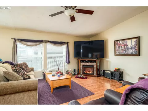 1949 SE Palmquist Rd #4, Gresham, OR 97080 photo 20