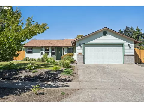 1733 NE Coburn Dr, Mcminnville, OR 97128
