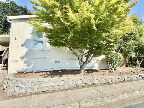 2155 SE Robins Ln #31, Salem, OR 97306