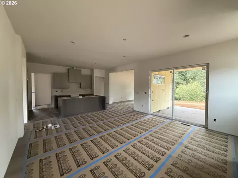 Living - 36940 Gooseberry St, Sandy, OR 97055 photo 2 of 3