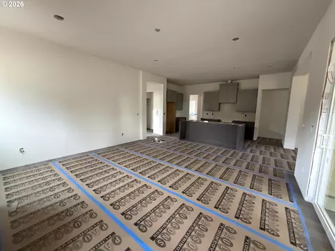 Living - 36940 Gooseberry St, Sandy, OR 97055 photo 3 of 3