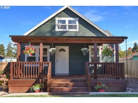 1441 6th St, Springfield, OR 97477