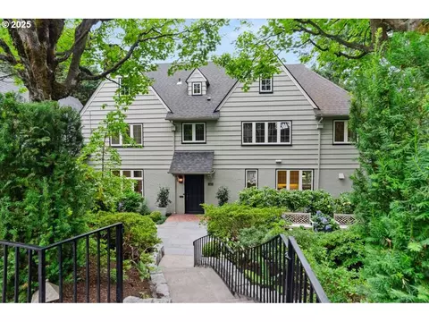 3415 SW Brentwood Dr, Portland, OR 97201