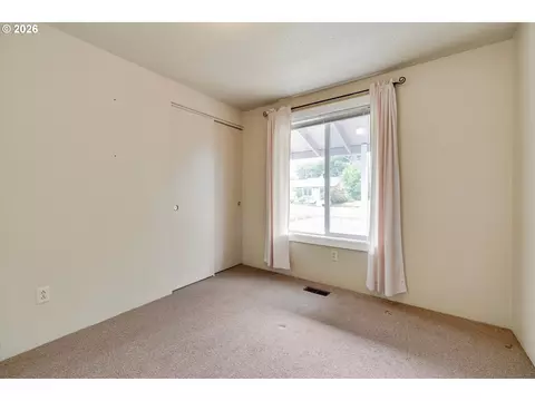 Bedroom - 246 SW 9th Ave, Canby, OR 97013 photo 7 of 7