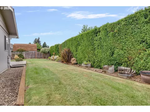 Exterior - 246 SW 9th Ave, Canby, OR 97013 photo 6 of 8