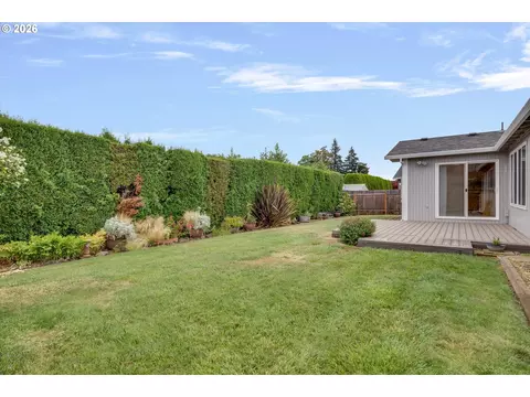 Exterior - 246 SW 9th Ave, Canby, OR 97013 photo 5 of 8