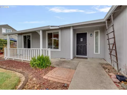 Exterior - 246 SW 9th Ave, Canby, OR 97013 photo 1 of 8