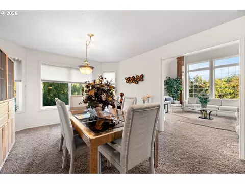 Dining - 2925 SE Cleveland Dr, Gresham, OR 97080 photo 1 of 3