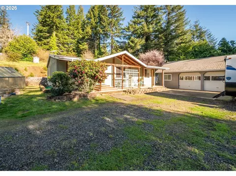 92260 Alder Hill Ln, Coos Bay, OR 97420