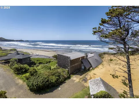 220 NW 68th St, Newport, OR 97365