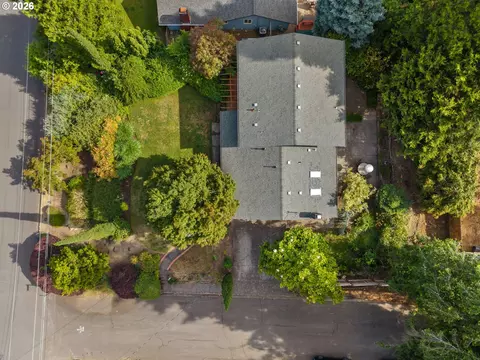 View/Area - 1995 Greiner St, Eugene, OR 97405 photo 1 of 2