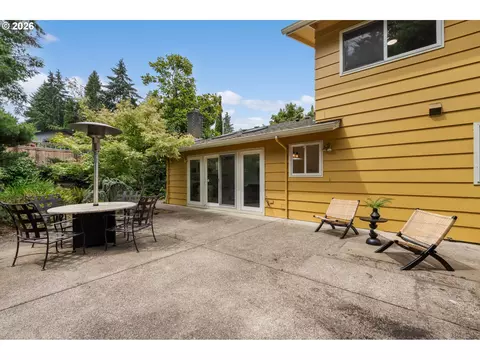 Exterior - 1995 Greiner St, Eugene, OR 97405 photo 6 of 6