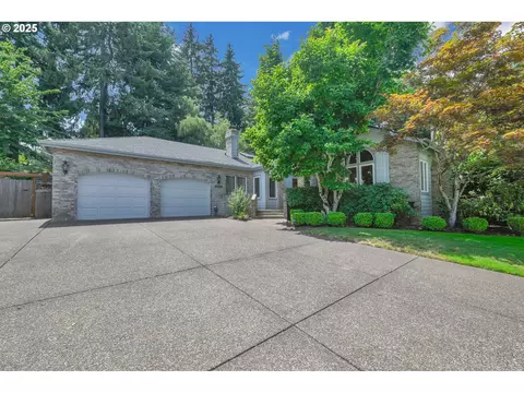 2038 Morning View Dr, Eugene, OR 97405