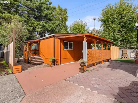 8300 NE Quatama St #77, Beaverton, OR 97006