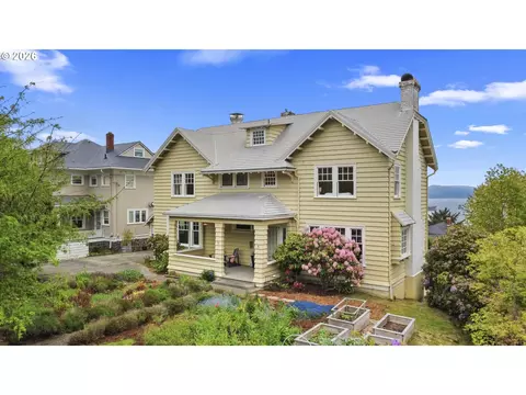 1684 Irving Ave, Astoria, OR 97103