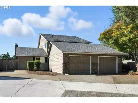 532 Hartke Loop, Oregon City, OR 97045