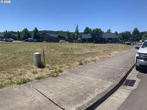 S Hwy 99, Cottage Grove, OR 97424
