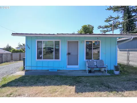 2345 State St, North Bend, OR 97459