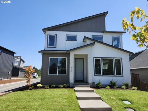 2910 Olympic St #24, Woodburn, OR 97071