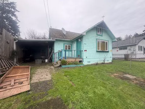 859 E St, Coos Bay, OR 97420