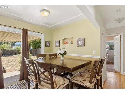 Dining - 18232 SE Clinton St, Gresham, OR 97030 photo 1 of 1