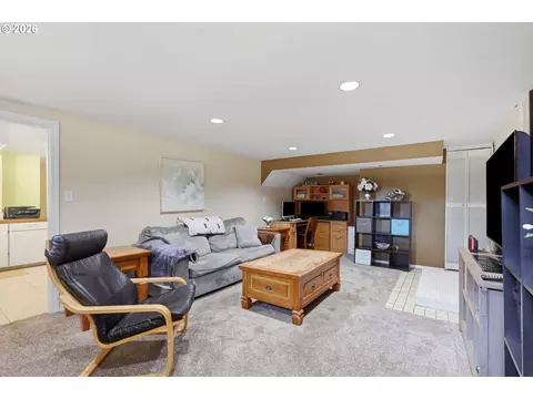 Other - 18232 SE Clinton St, Gresham, OR 97030 photo 3 of 5