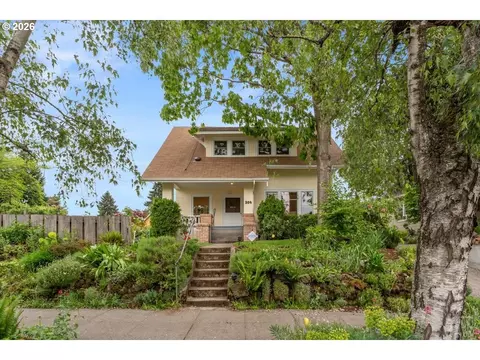 304 NE 62nd Ave, Portland, OR 97213