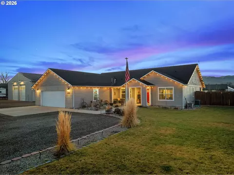1310 D St, Baker City, OR 97814