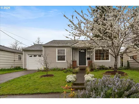 6523 SE 84th Ave, Portland, OR 97266
