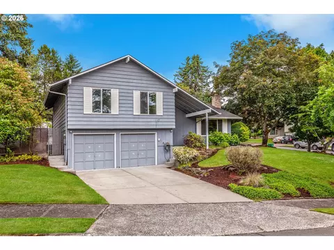 Exterior - 2500 SW 15th St, Gresham, OR 97080 photo 3 of 6