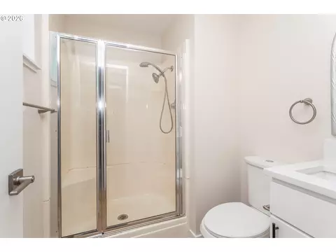 Bath - 2500 SW 15th St, Gresham, OR 97080 photo 3 of 4
