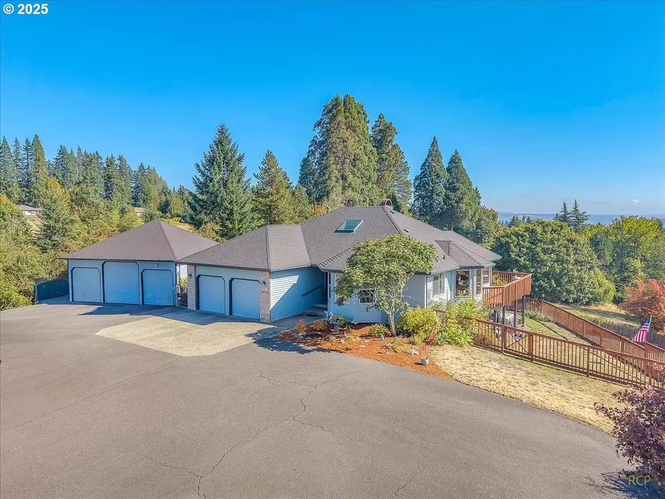 Exterior - 59720 Oliver Heights Ln, Saint Helens, OR 97051 photo 1 of 11