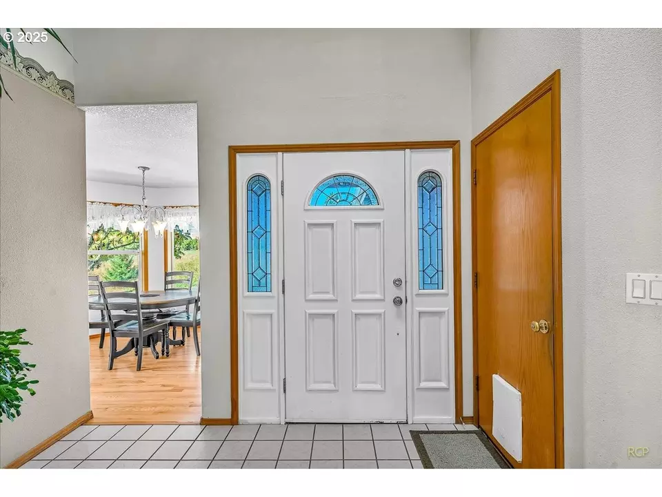 Entry Way - 59720 Oliver Heights Ln, Saint Helens, OR 97051 photo 1 of 1