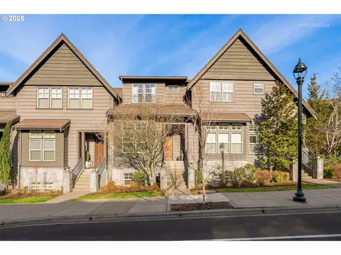 10225 SW Taylor St, Portland, OR 97225