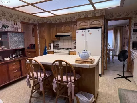 Kitchen - 1344 Regency Dr, Eugene, OR 97401 photo 1 of 1