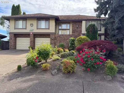 1344 Regency Dr, Eugene, OR 97401