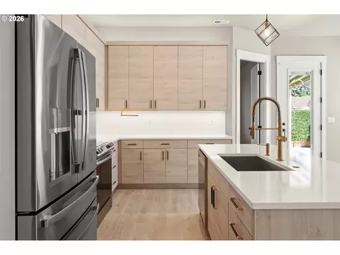 Kitchen - 544 Buster Ln, Eugene, OR 97404 photo 4 of 4
