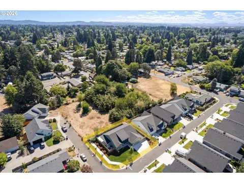 View/Area - 544 Buster Ln, Eugene, OR 97404 photo 3 of 3