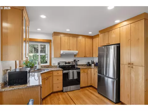Kitchen - 407 Huskey Rd, Mosier, OR 97040 photo 1 of 4