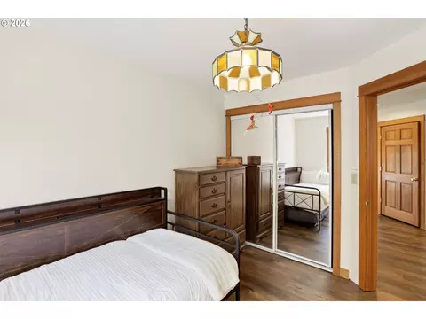 Bedroom - 407 Huskey Rd, Mosier, OR 97040 photo 7 of 7