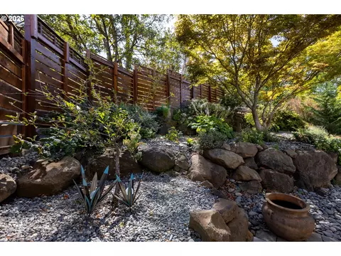 Exterior - 407 Huskey Rd, Mosier, OR 97040 photo 7 of 12