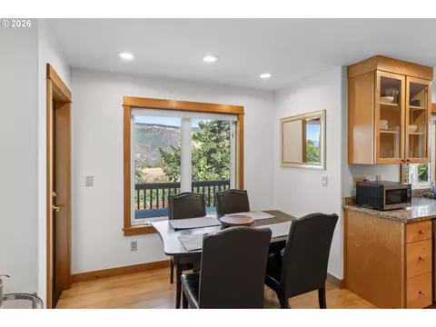 Dining - 407 Huskey Rd, Mosier, OR 97040 photo 2 of 2