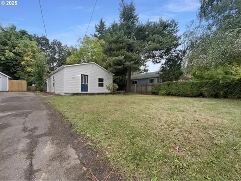 5906 NE Sumner St, Portland, OR 97218